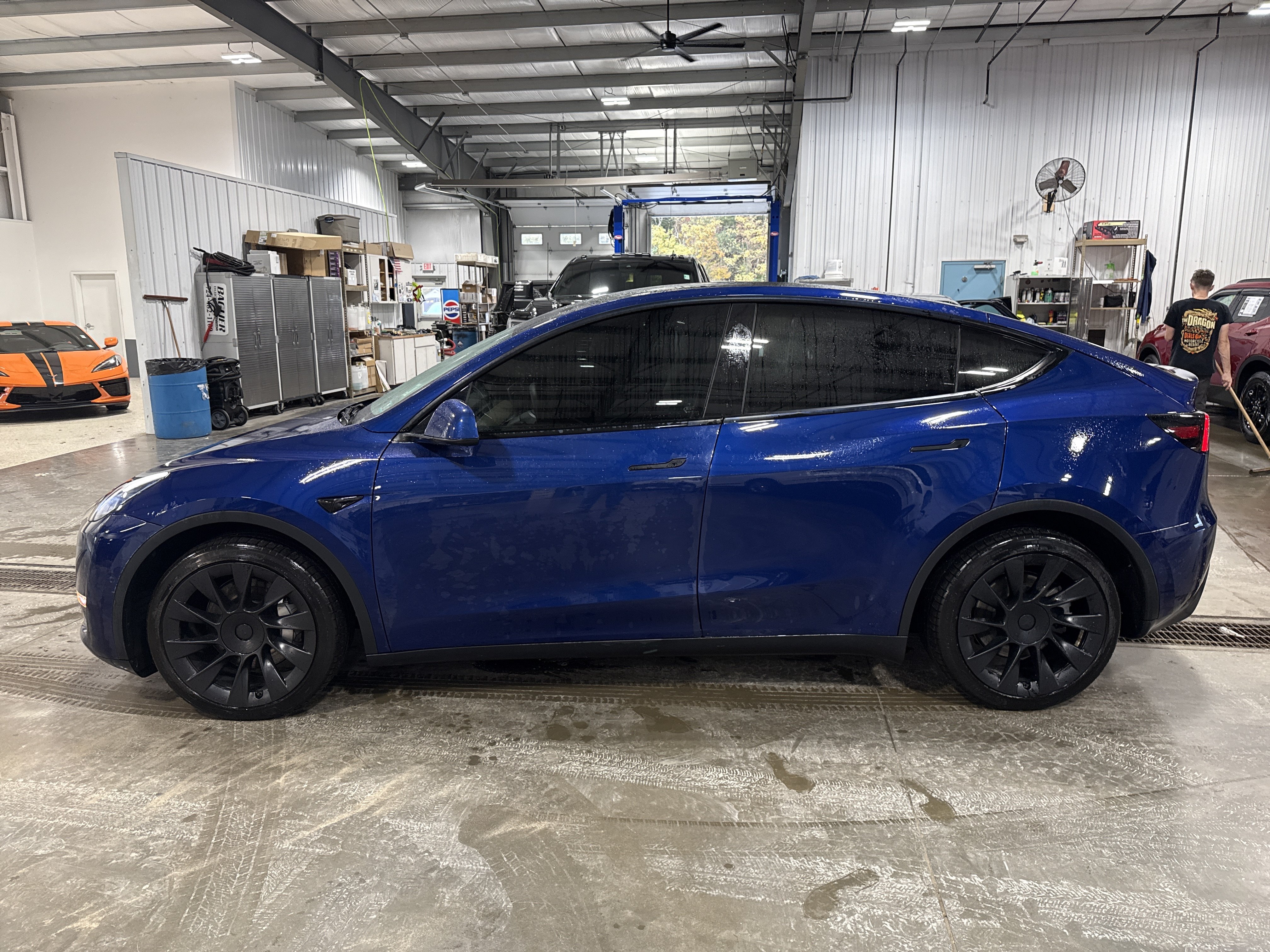 Used 2021 Tesla Model Y Long Range AWD/4WD image 5