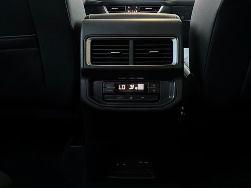 Used 2026 Volkswagen Atlas SE FWD image 15