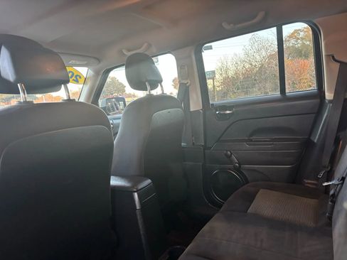 Used 2015 Jeep Patriot Sport image 18