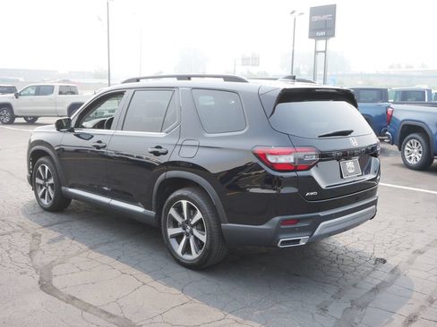 Used 2024 Honda Pilot Elite image 5
