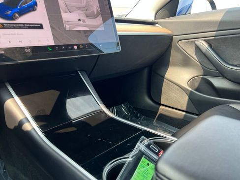 Used 2018 Tesla Model 3 Long Range image 34