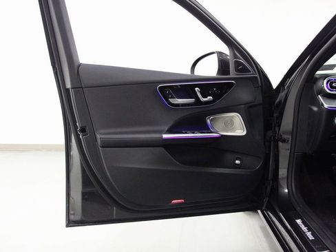 Certified 2022 Mercedes-Benz C 300 4MATIC Sedan image 18