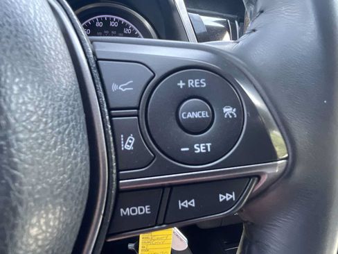 Used 2022 Toyota Camry SE FWD image 16
