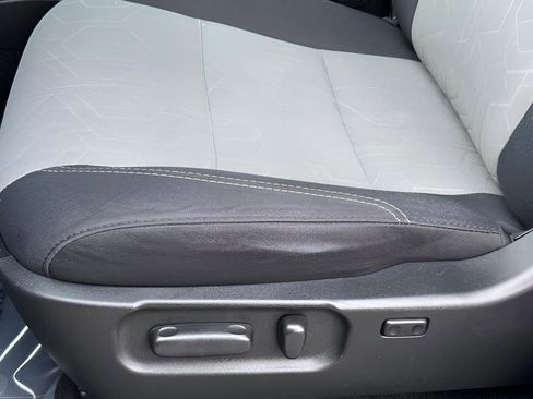 Used 2021 Toyota Tacoma TRD Sport w/ Technology Package image 26