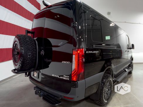 Used 2025 Mercedes-Benz Sprinter 2500 image 14