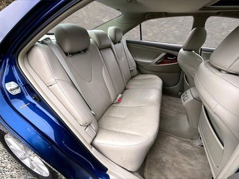 Used 2010 Toyota Camry XLE image 22