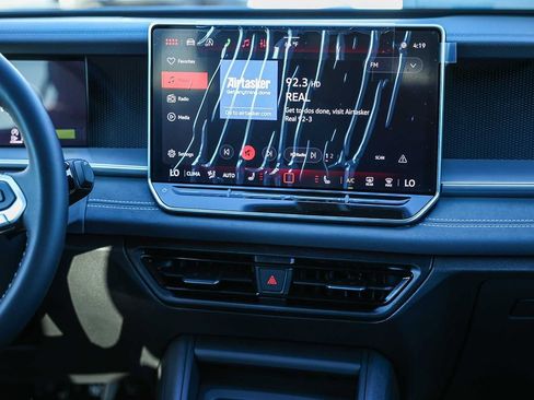 New 2026 Volkswagen Tiguan SE image 22