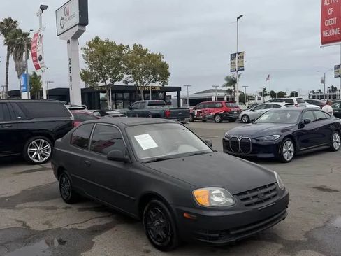 Used 2004 Hyundai Accent Hatchback FWD image 3