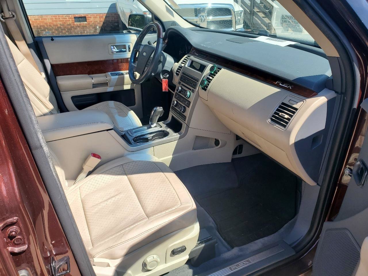 Used 2009 Ford Flex Limited FWD image 5