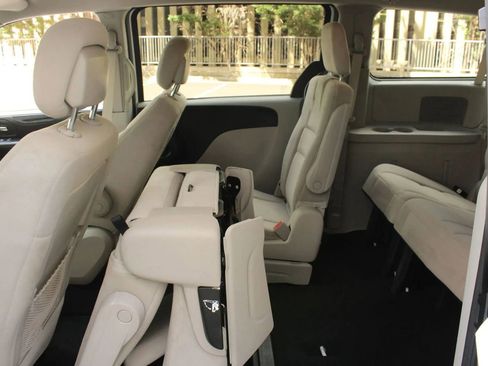 Used 2016 Dodge Grand Caravan SE w/ Quick Order Package 29E SE FWD image 42