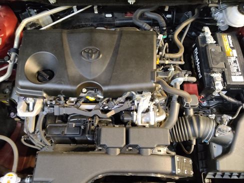 Used 2020 Toyota RAV4 LE FWD image 30