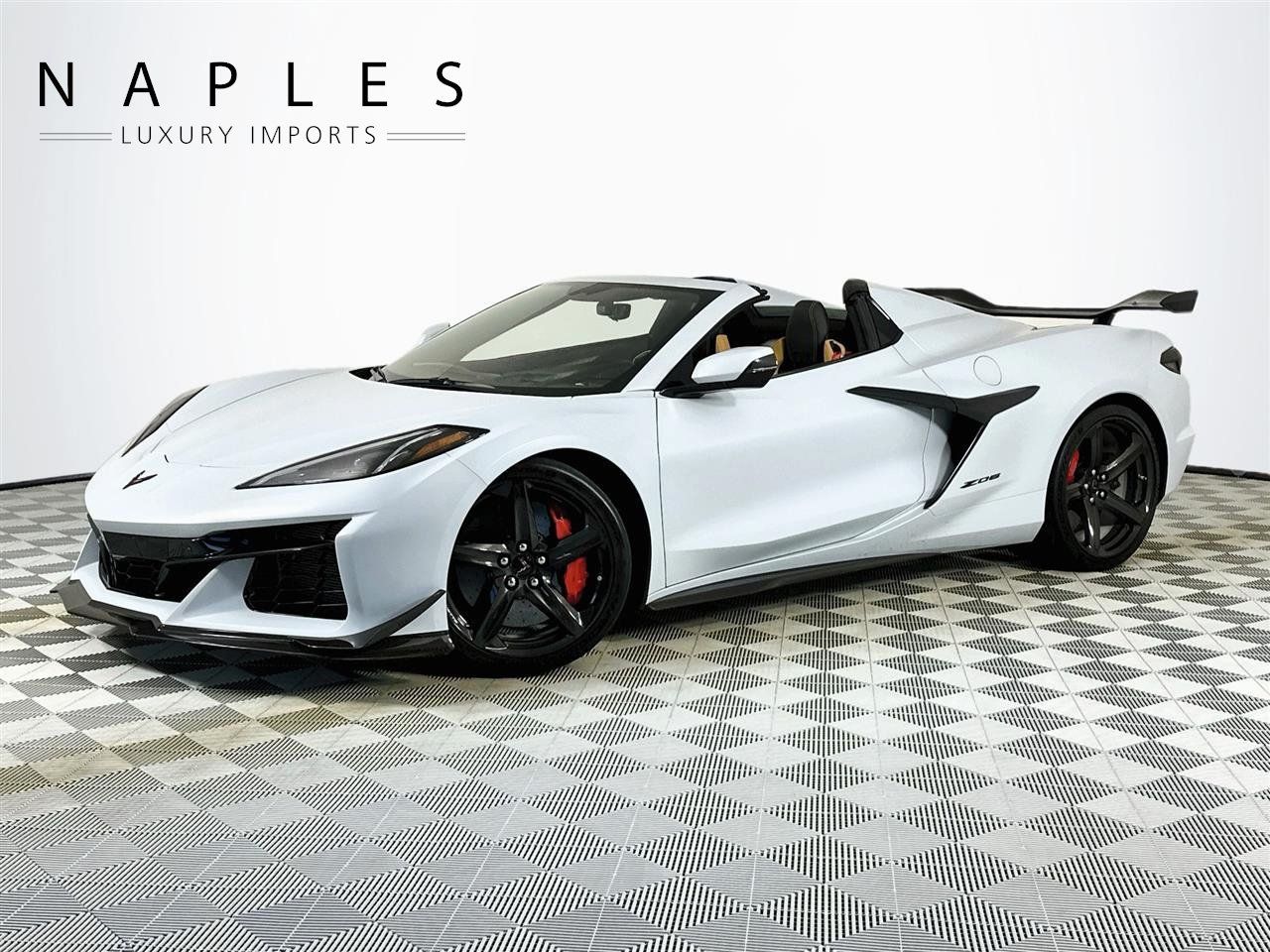Used 2023 Chevrolet Corvette Z06 w/ Z07 Performance Package RWD image 1