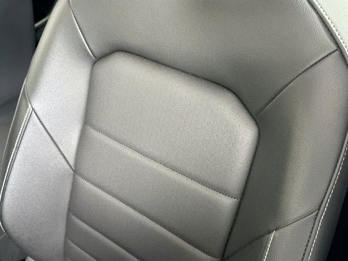 Used 2022 Volkswagen Jetta SE image 18