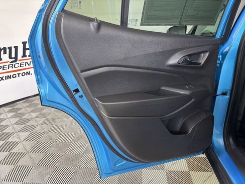 Used 2025 Chevrolet Trax ACTIV FWD image 18