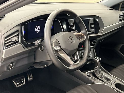 Used 2024 Volkswagen Jetta Sport image 15