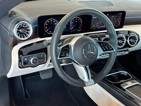 Certified 2026 Mercedes-Benz CLA 250 4MATIC image 18