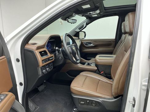Certified 2023 Chevrolet Tahoe High Country w/ Premium Package AWD/4WD image 3