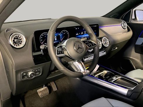 New 2026 Mercedes-Benz GLA 250 4MATIC image 9