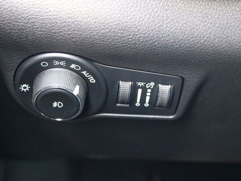 New 2026 Jeep Compass Latitude image 12