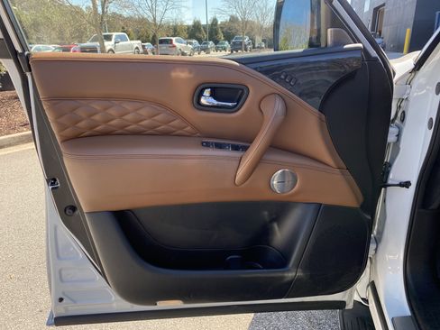 Used 2023 INFINITI QX80 Sensory w/ Cargo Package image 25