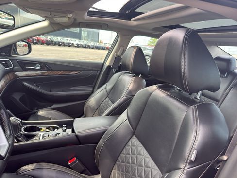 Used 2017 Nissan Maxima Platinum FWD image 26