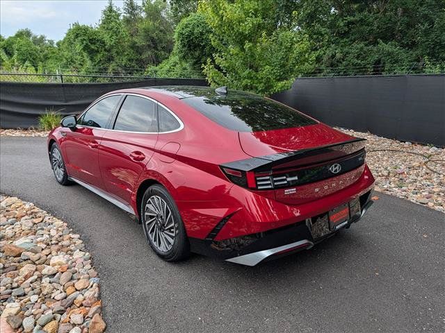 Certified 2024 Hyundai Sonata Limited FWD image 3