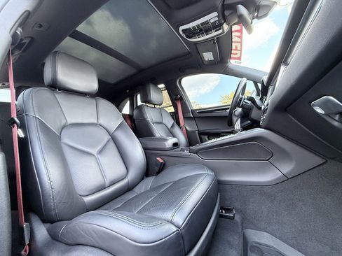 Used 2021 Porsche Macan S image 36