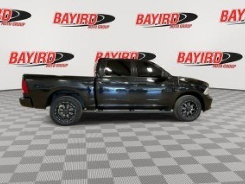 Used 2018 RAM 1500 Express w/ Express Value Package AWD/4WD image 9