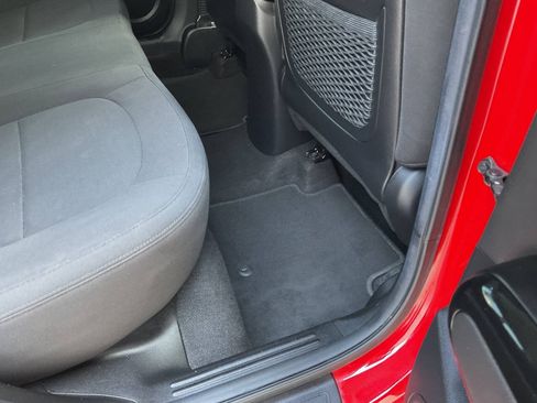 Used 2015 Kia Soul ! FWD image 33