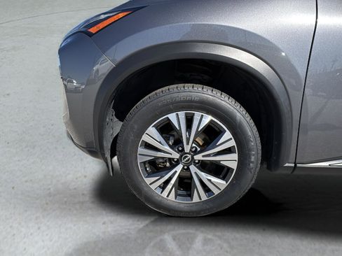 Used 2023 Nissan Rogue SV image 17