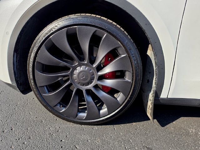 Used 2022 Tesla Model Y Performance AWD/4WD image 15