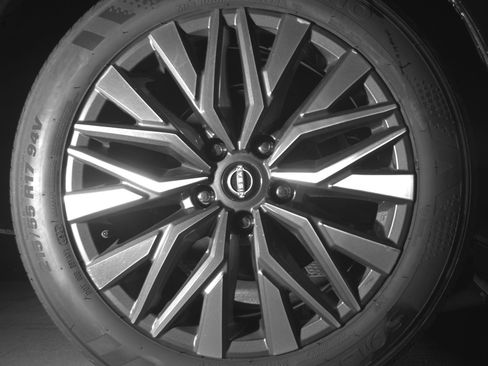 Used 2025 Nissan Altima 2.5 SV image 15