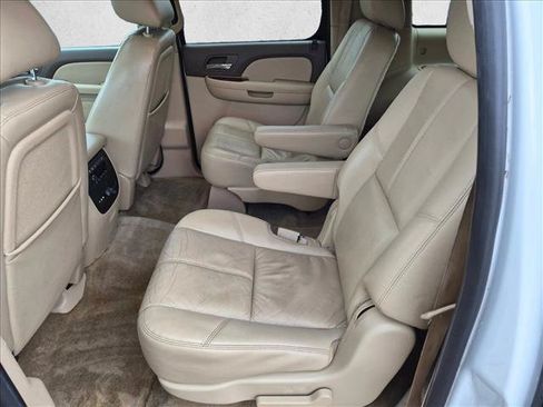 Used 2014 Chevrolet Suburban LT AWD/4WD image 22