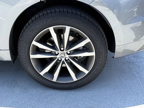 Used 2025 Jaguar F-PACE R-Dynamic S image 8