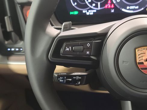 New 2026 Porsche Cayenne image 17