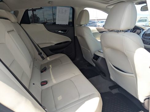 Used 2019 Chevrolet Malibu Premier w/ Sun and Wheel Package FWD image 33