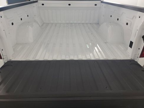 New 2026 Chevrolet Silverado 1500 W/T image 31