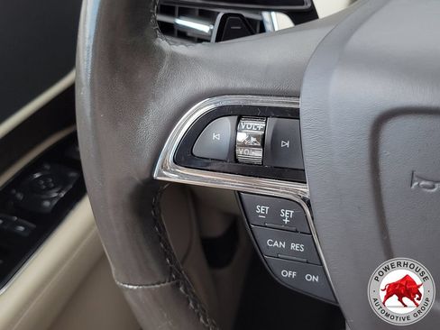 Used 2019 Lincoln Navigator Select RWD image 32