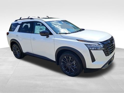 New 2026 Nissan Pathfinder SL w/ SL Premium Package AWD/4WD image 8