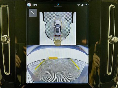 New 2026 Volvo XC40 B5 Ultra w/ Climate Package image 15