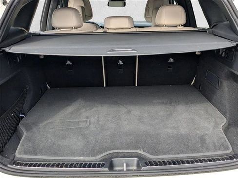 Used 2025 Mercedes-Benz GLC 350e GLC 350e image 7