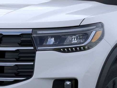 New 2026 Ford Explorer Active w/ Active Comfort Package AWD/4WD image 18