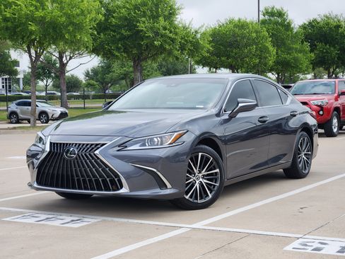 Used 2025 Lexus ES 350 w/ Premium Package image 1