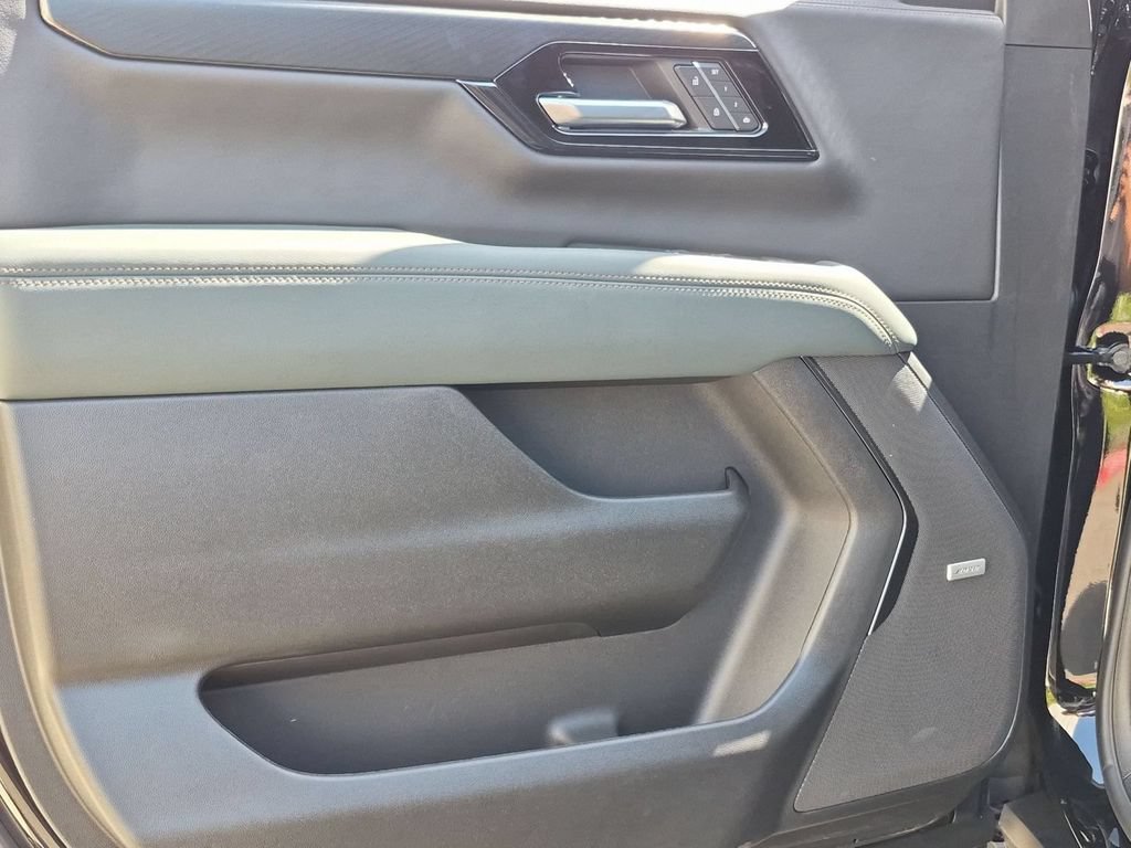 New 2026 GMC Yukon XL AT4 AWD/4WD image 21