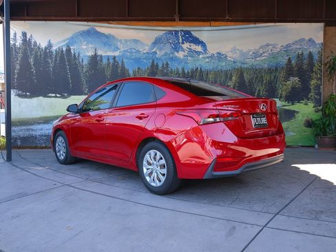 Used 2020 Hyundai Accent SE image 4