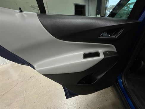 Used 2023 Chevrolet Equinox LS image 12