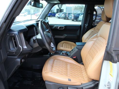 Used 2023 Ford Bronco Outer Banks AWD/4WD image 9
