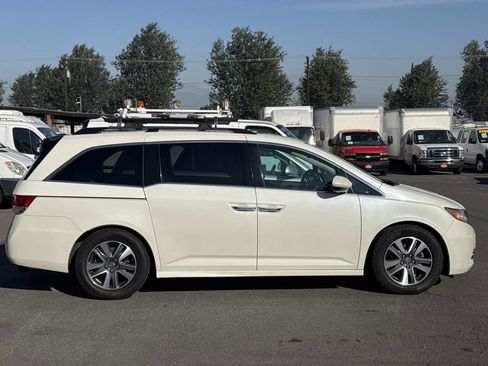 Used 2016 Honda Odyssey Touring Elite image 4