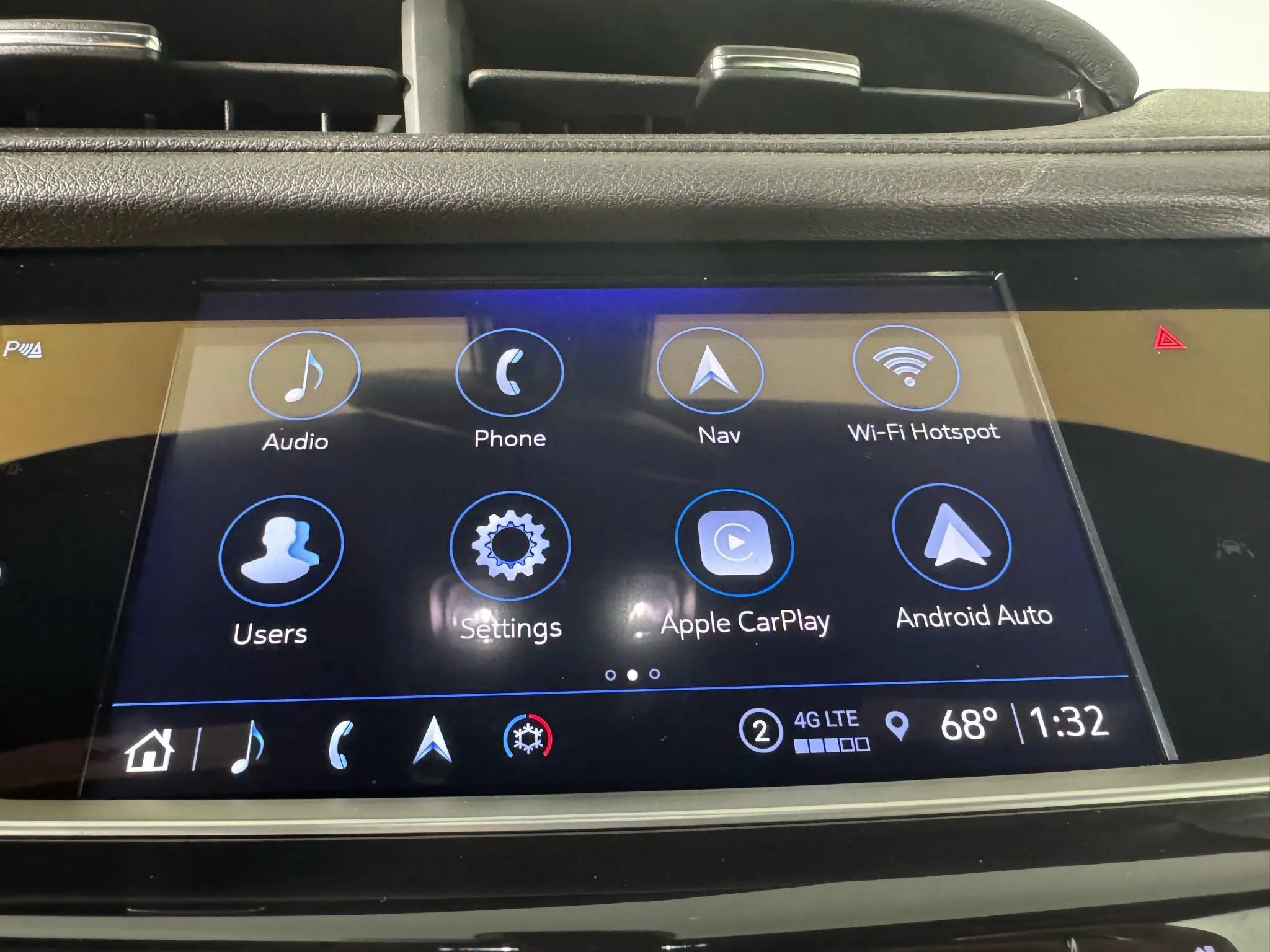 Used 2024 Cadillac XT5 Premium Luxury w/ LPO, Floor Liner Package AWD/4WD image 20