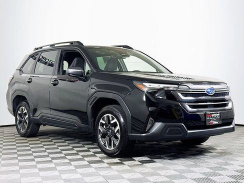 Used 2026 Subaru Forester Premium AWD/4WD image 1